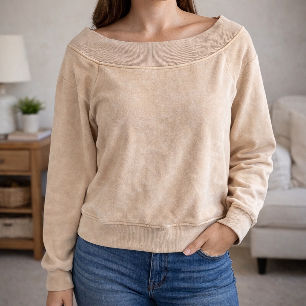 Beige Crewneck Pullover Shrug Sweatshirt Women’s S Soft Fleece Long Sleeve